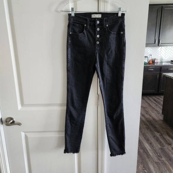 Madewell 10" High-Rise Skinny Jeans in Berkeley Black: Button-Through Edition - Picture 5 of 9